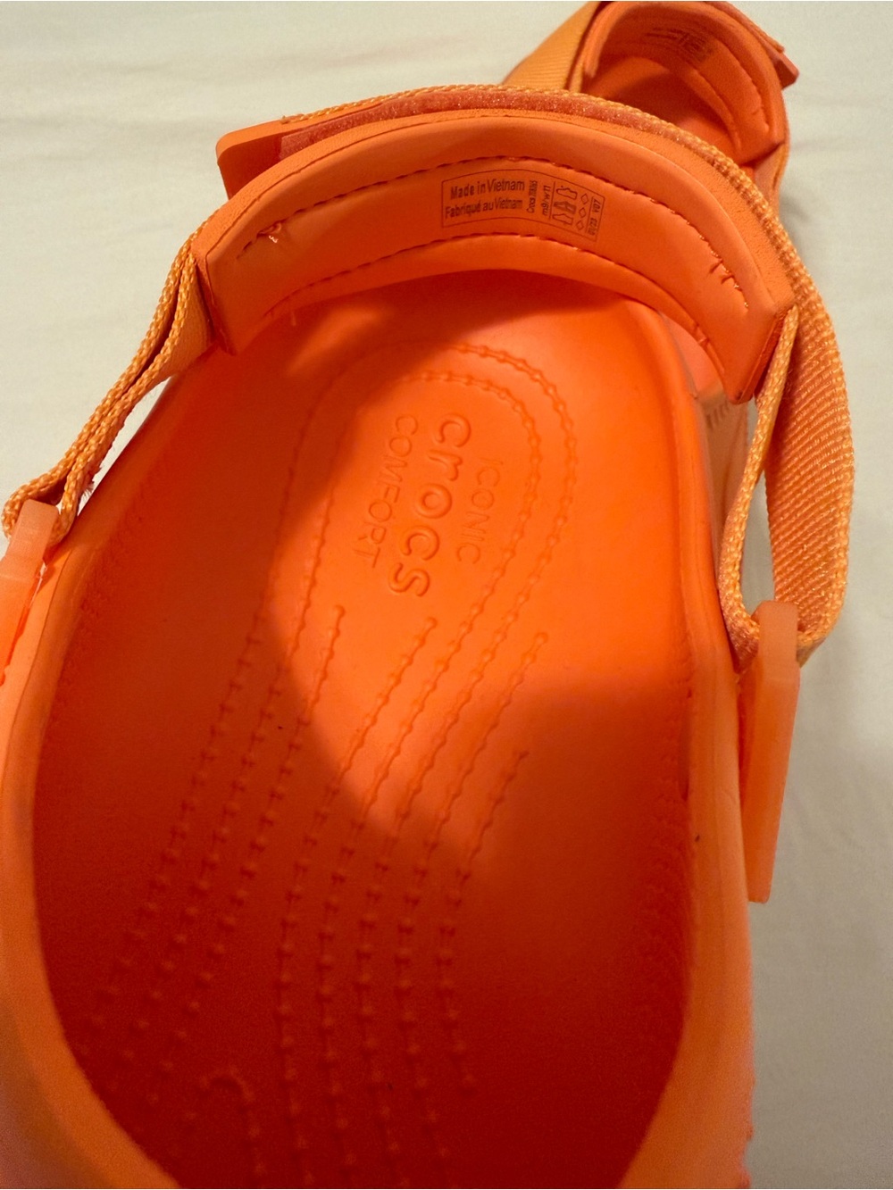 Crocs Unisex Orange Hiker Xscape Clogs 'Persimmon' Men US 9/ Women 11 - Picture 4 of 5